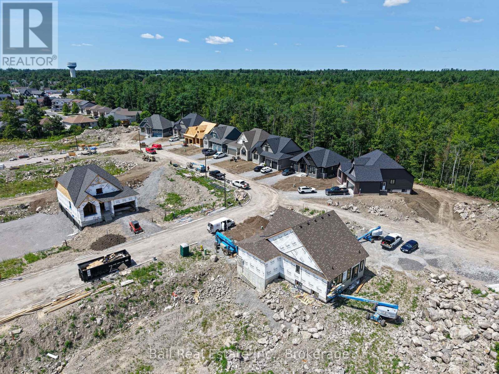 9 Hemlock Crescent, Kawartha Lakes, ON photo 2