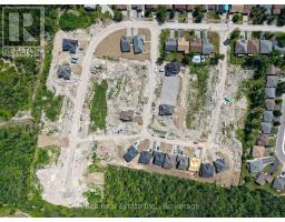 9 Hemlock Crescent, Kawartha Lakes, ON K0M1A0 Photo 13
