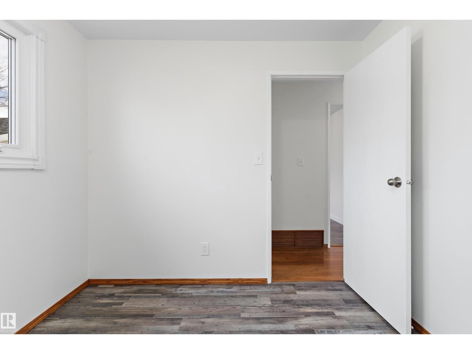 156 DUNLUCE RD NW, Edmonton — photo 19