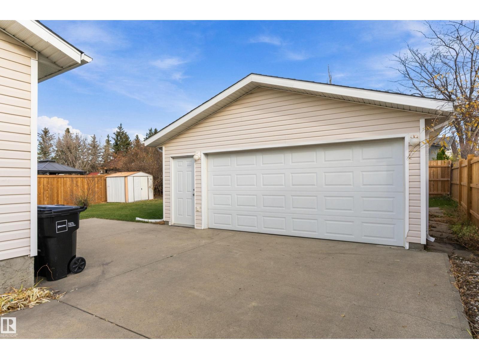 156 DUNLUCE RD NW, Edmonton — photo 34