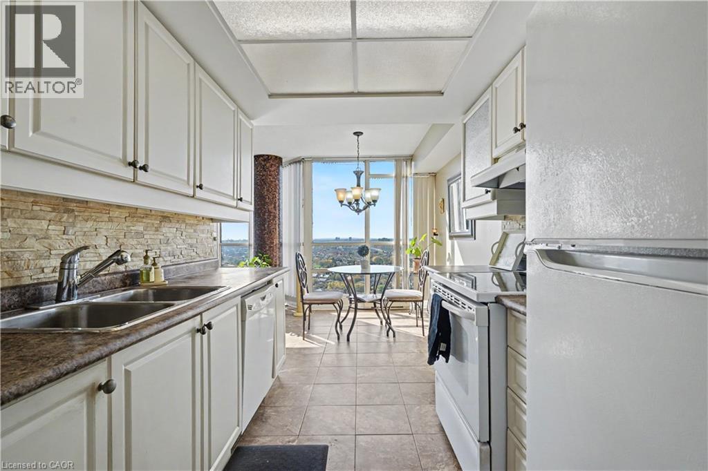 Photo of 45 KINGSBRIDGE GARDEN Circle Unit# 2407