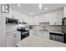 305 Twilight Avenue, Russell, ON K4R1E5 Photo 9