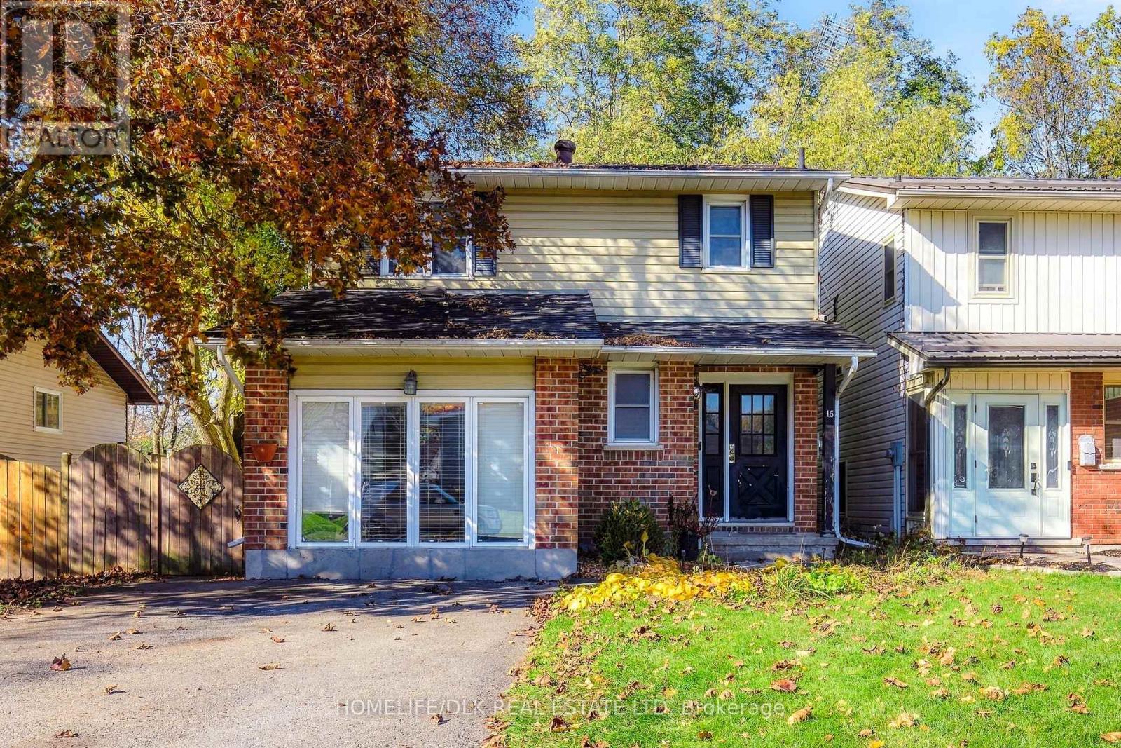 16 KAROLINA STREET, Brockville