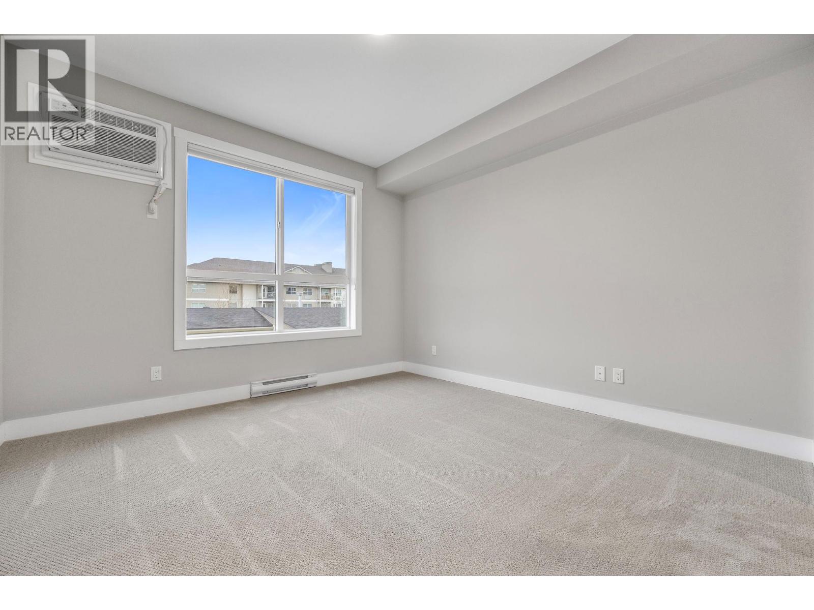 214 3090 Burtch Road, Kelowna
