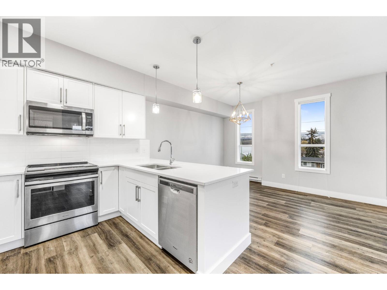 214 3090 Burtch Road, Kelowna