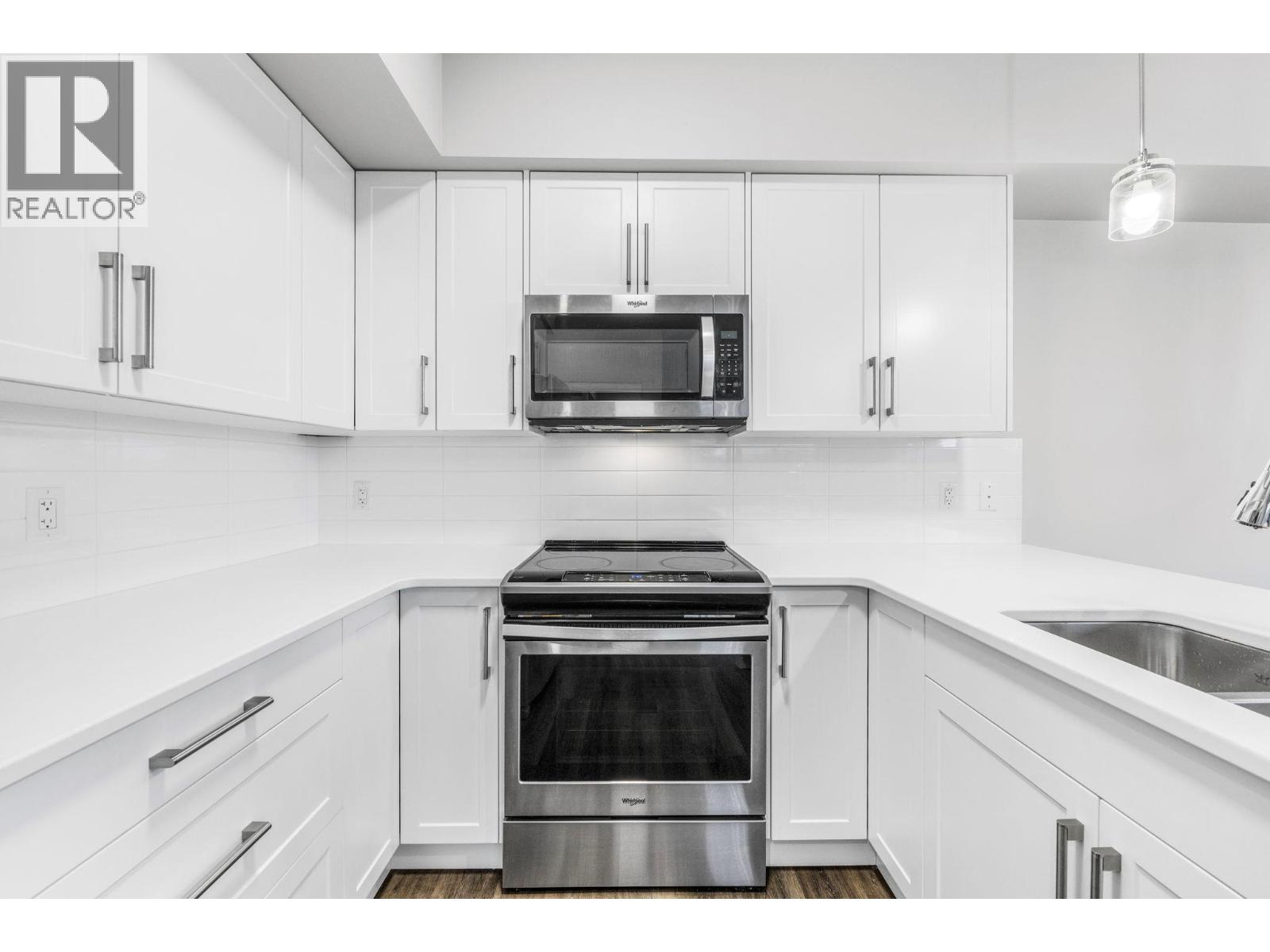 214 3090 Burtch Road, Kelowna