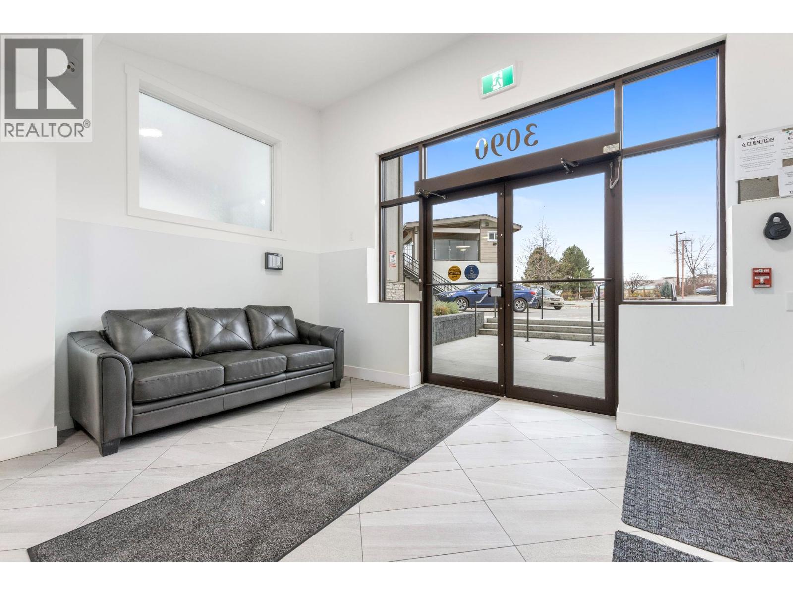 214 3090 Burtch Road, Kelowna