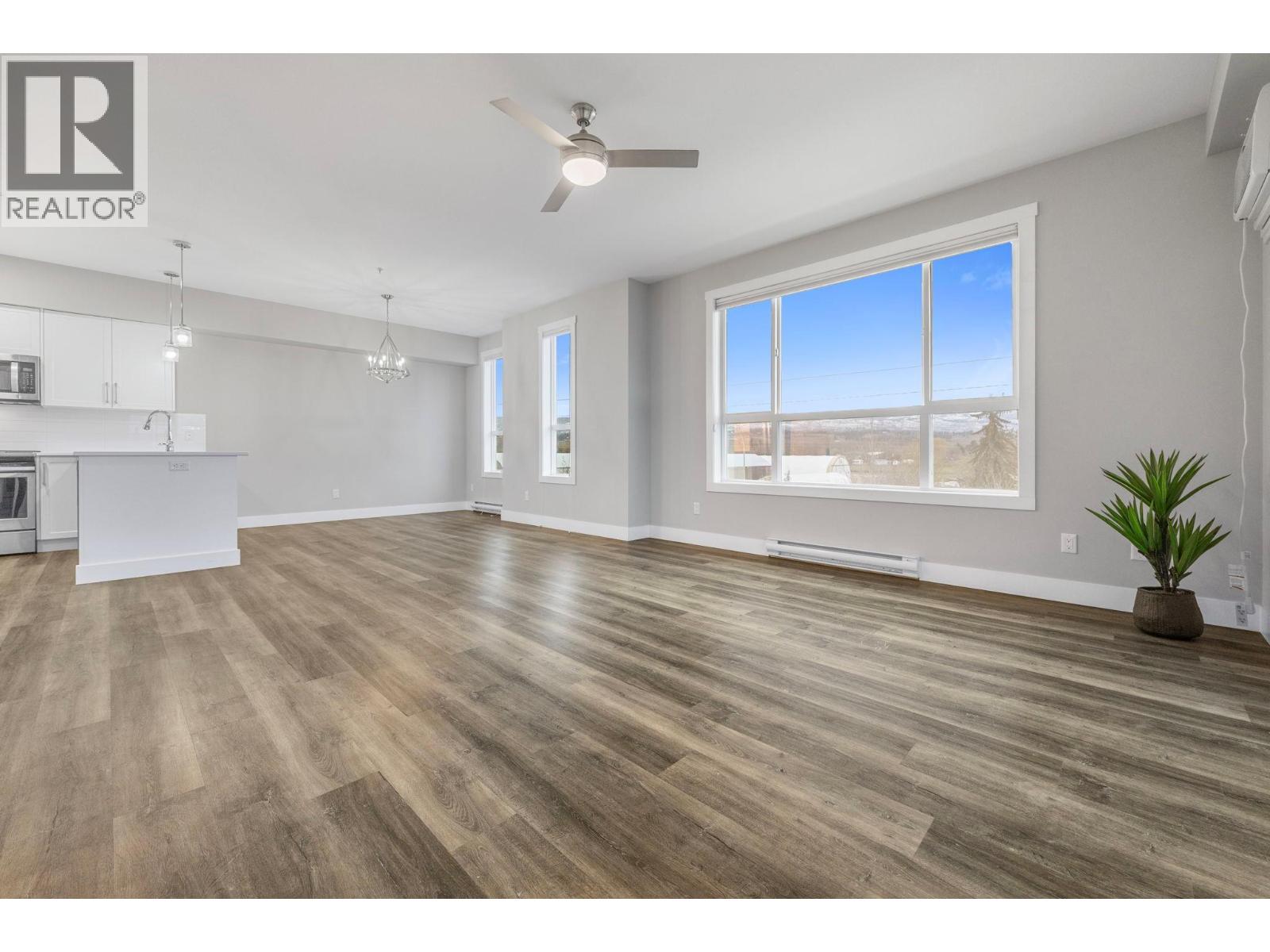 214 3090 Burtch Road, Kelowna