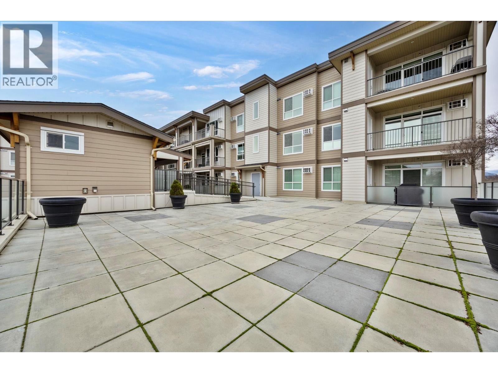 214 3090 Burtch Road, Kelowna