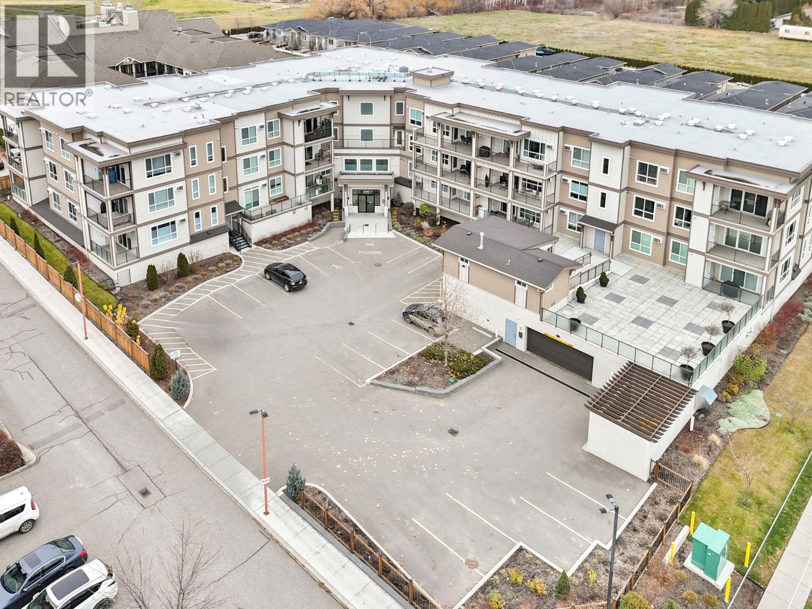214 3090 Burtch Road, Kelowna