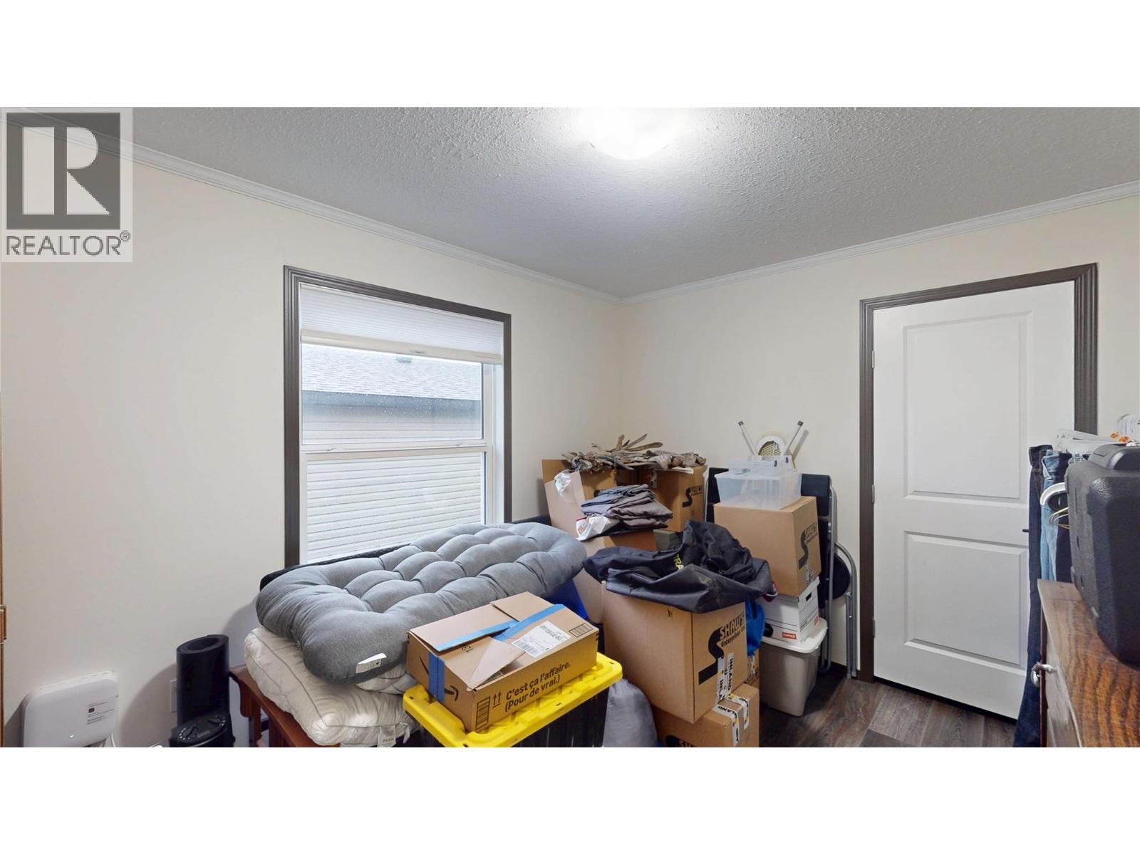 26 of 40 - 517 Pagurut Avenue W