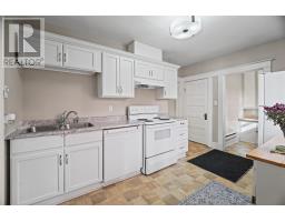 106 Cabot Street thumbnail 8