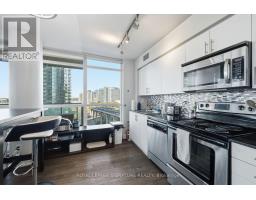 1359 - 209 Fort York Boulevard, Toronto, ON M5V4A1 Photo 10