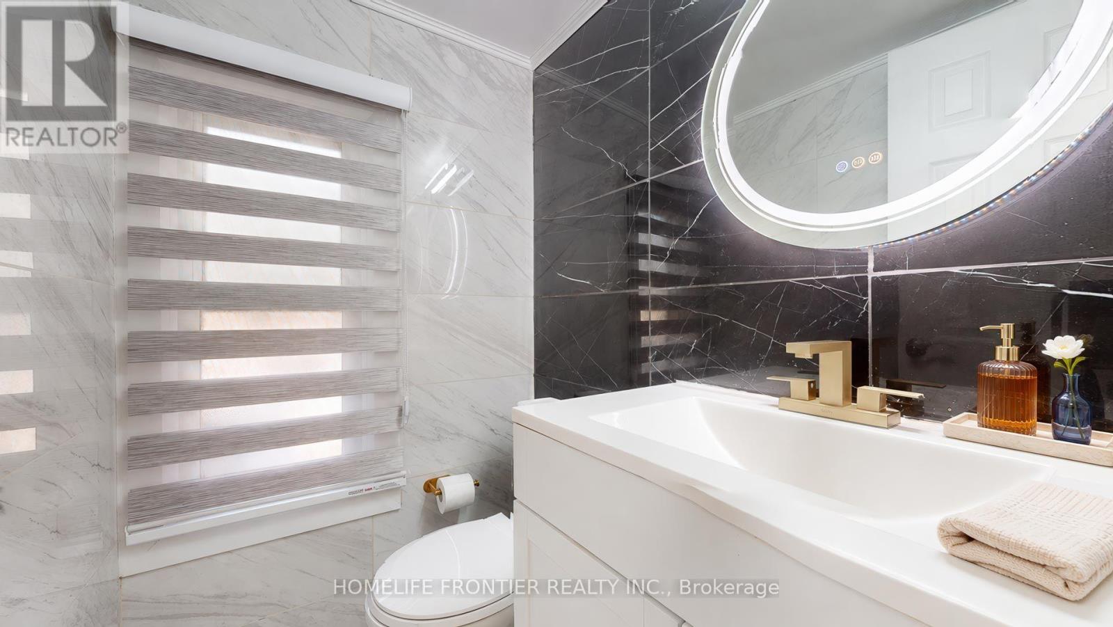 74 Flaming Roseway, Toronto, ON photo 12