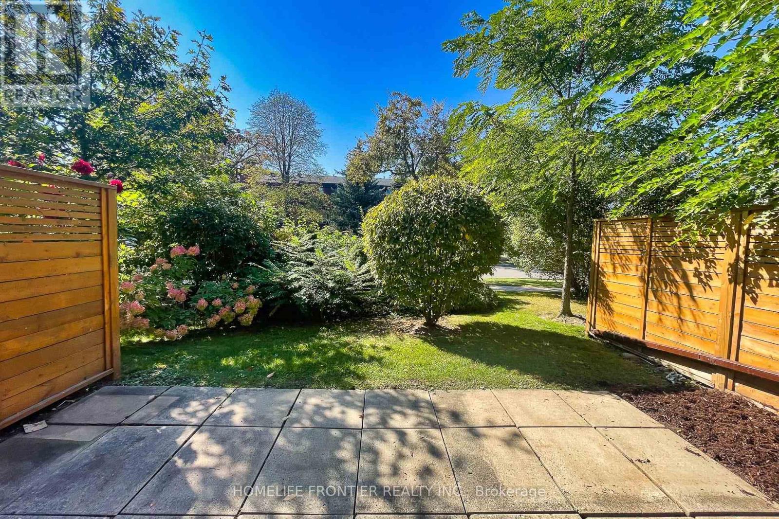 74 Flaming Roseway, Toronto, ON photo 27