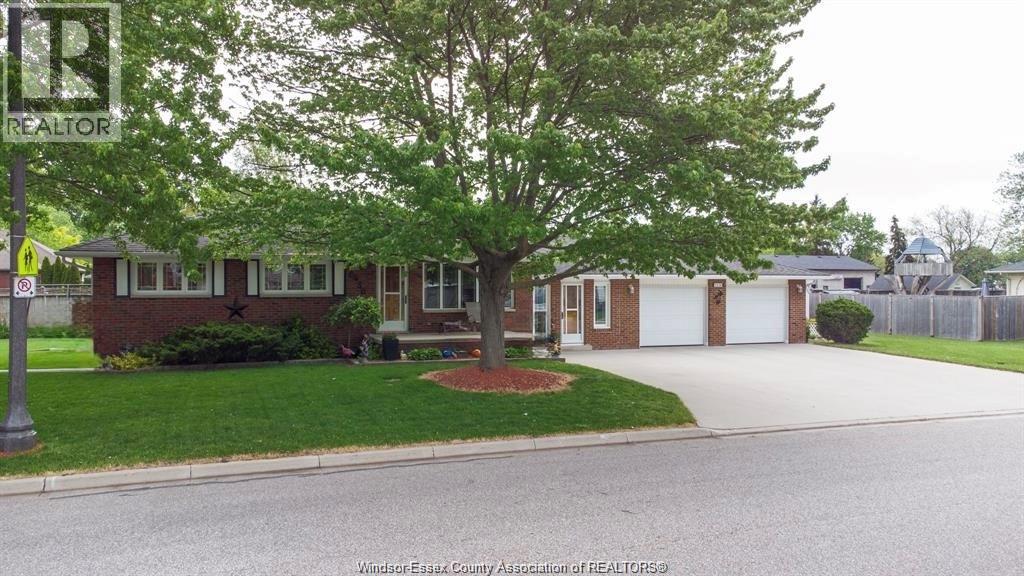 2530 ST . ALPHONSE AVENUE, Tecumseh — photo 2