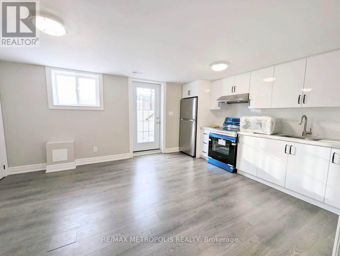 BSMT- 38 O'dell Court, Ajax, ON photo 1