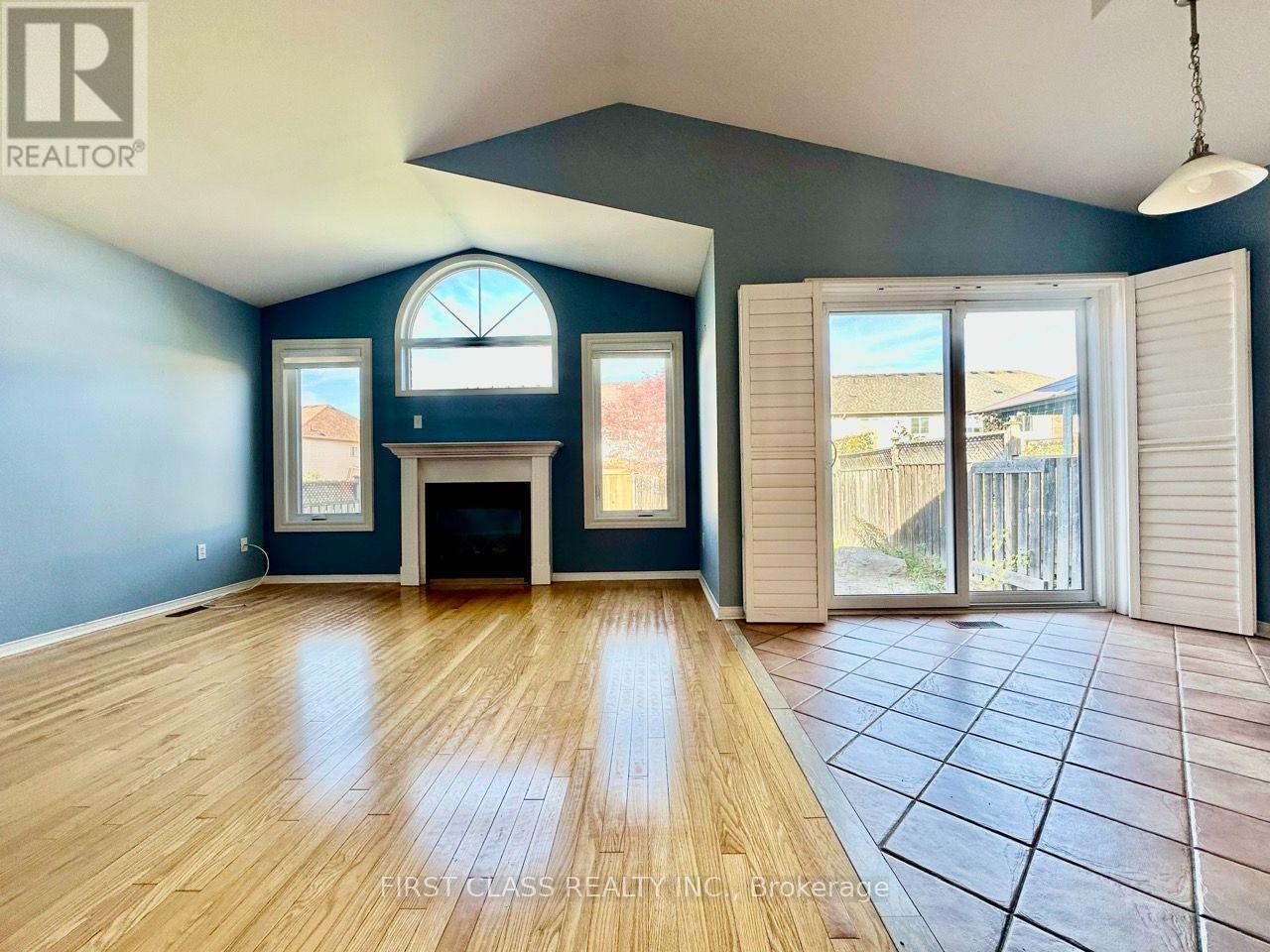 85 Shenandoah Drive, Whitby, ON photo 5