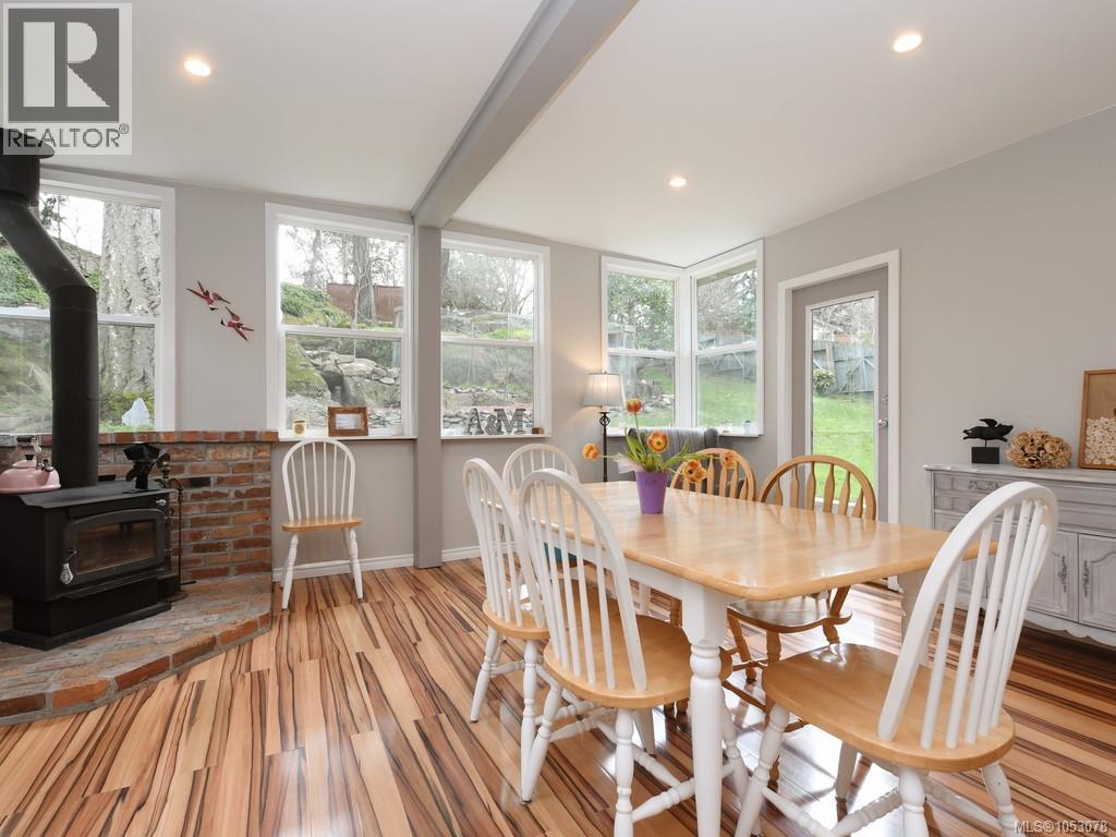  659 Strandlund Avenue, Langford