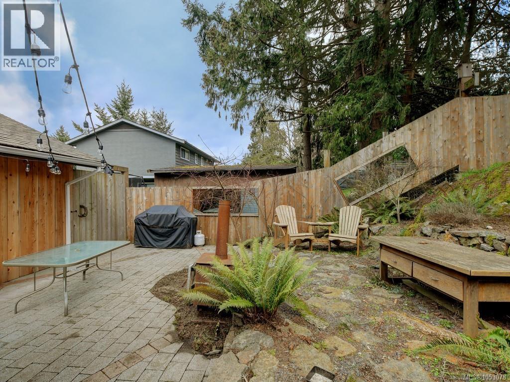  659 Strandlund Avenue, Langford