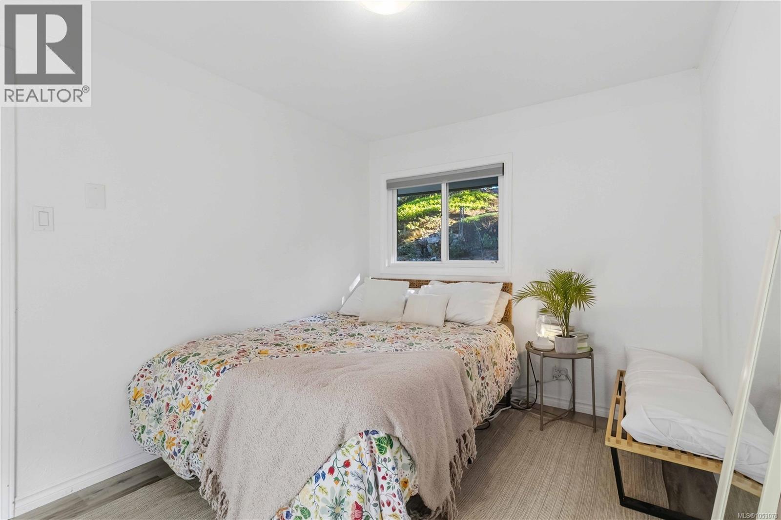  659 Strandlund Avenue, Langford
