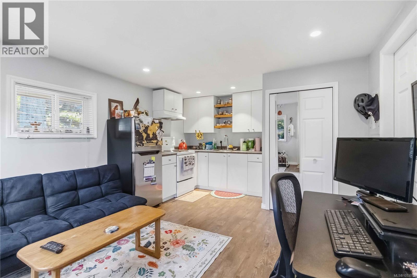  659 Strandlund Avenue, Langford