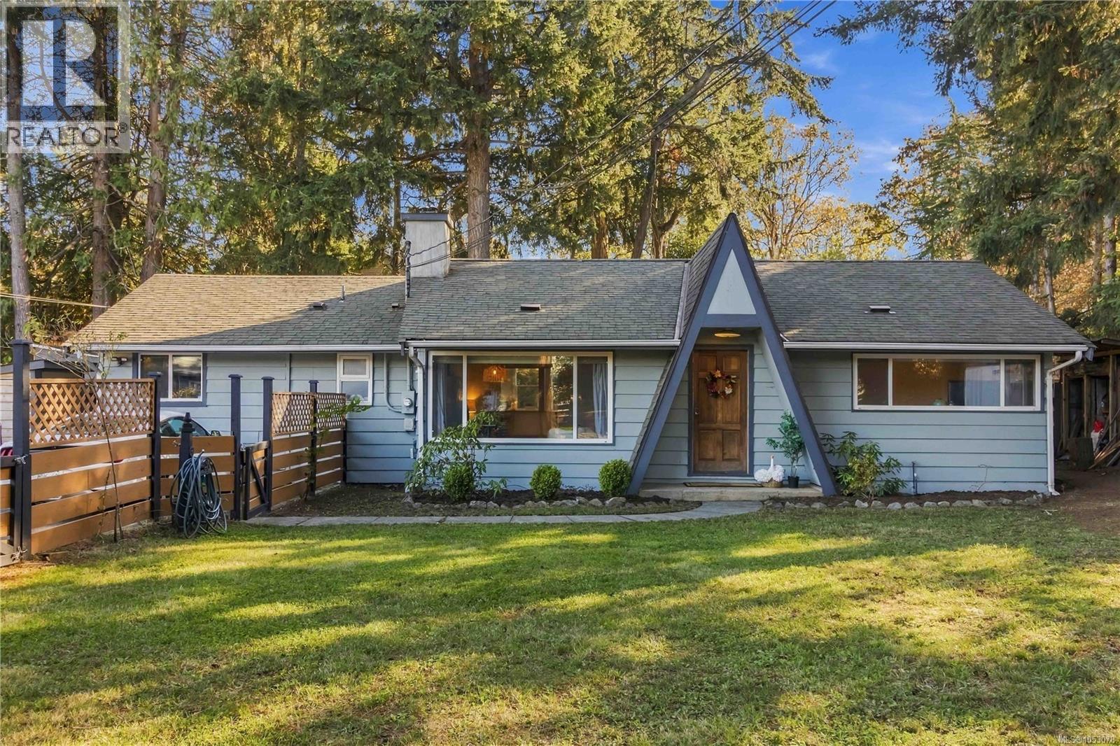  659 Strandlund Avenue, Langford