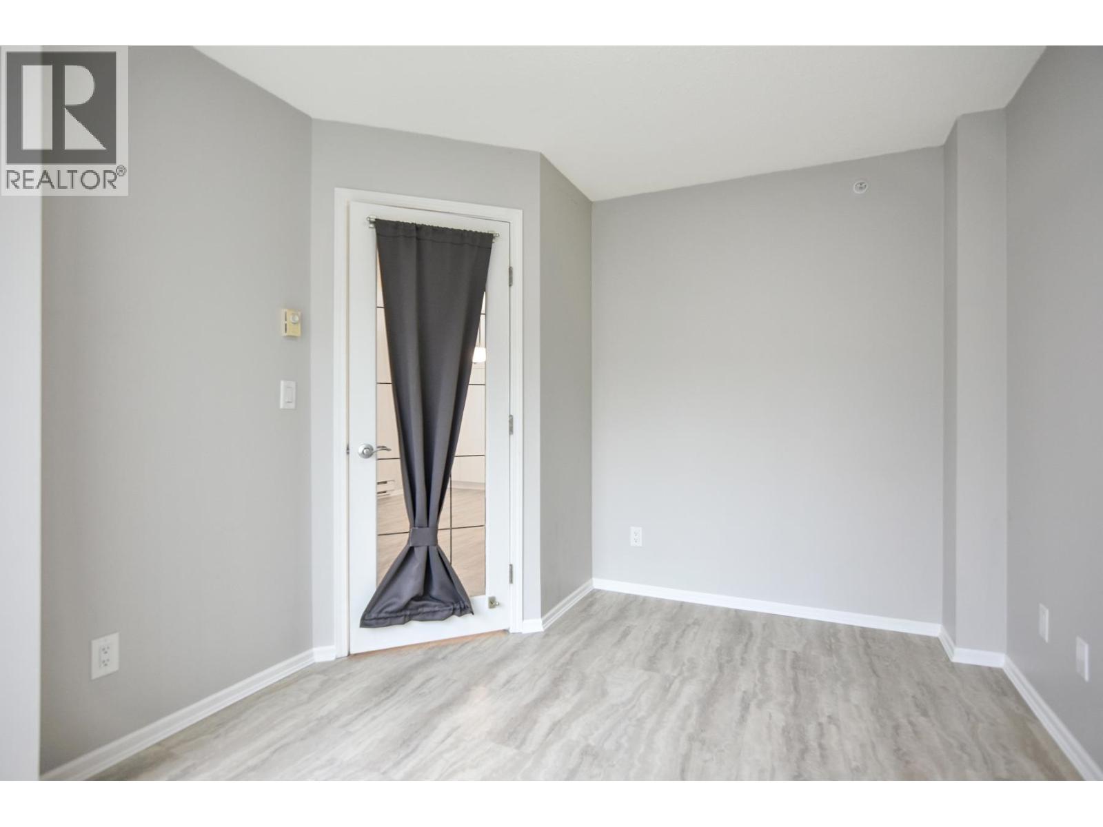 304 719 Princess Street, New Westminster — photo 16