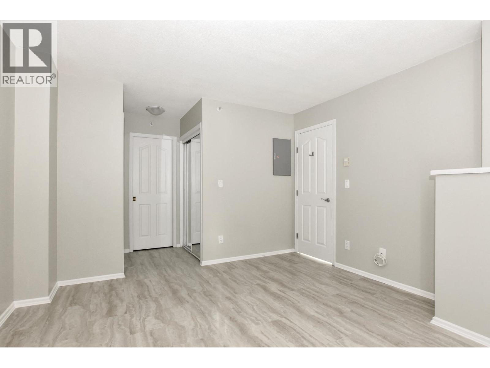 304 719 Princess Street, New Westminster — photo 18