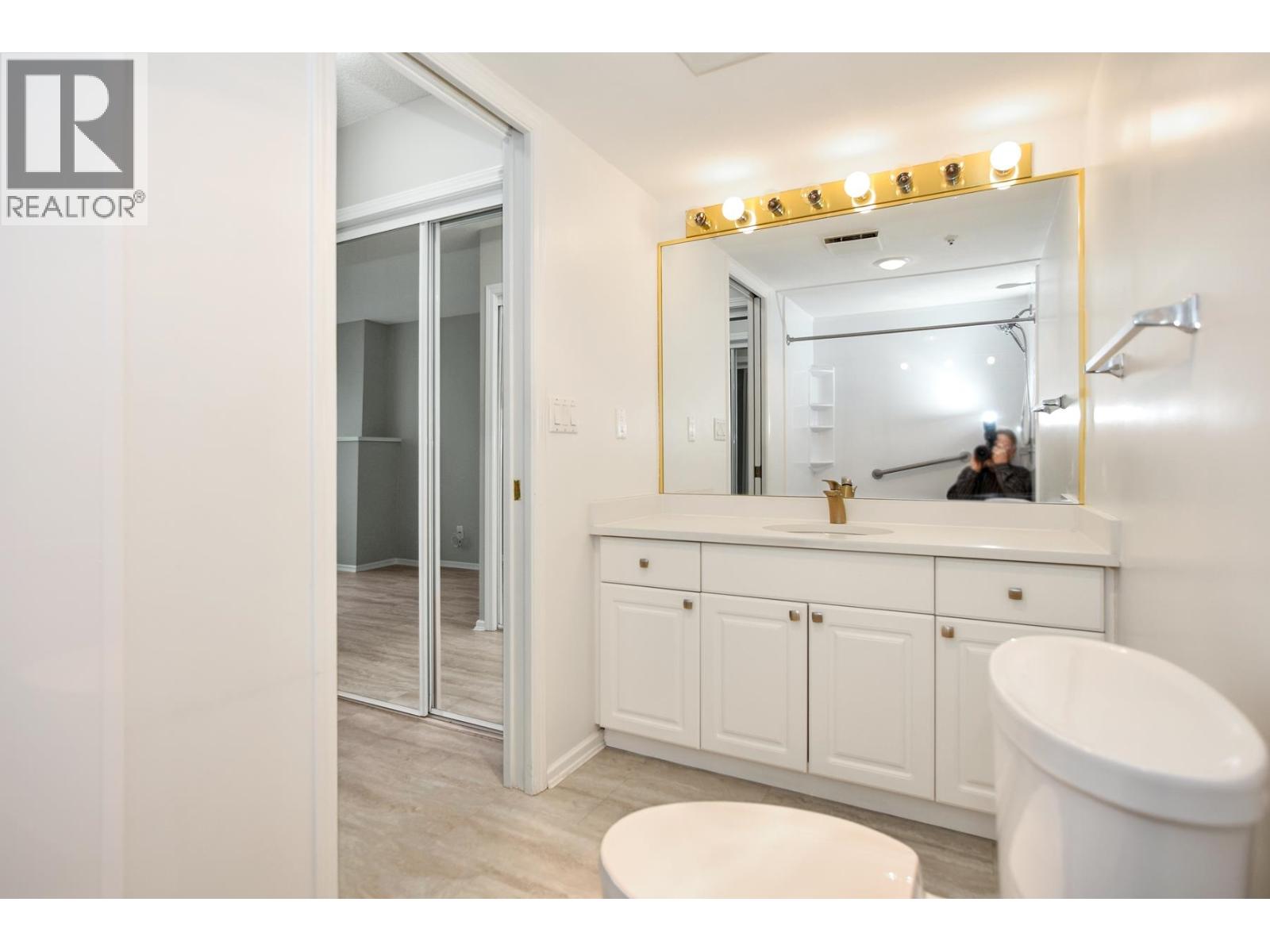 304 719 Princess Street, New Westminster — photo 19