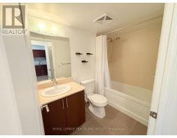 727 - 372 Highway 7 E, Richmond Hill, ON L4B0C6 Photo 11