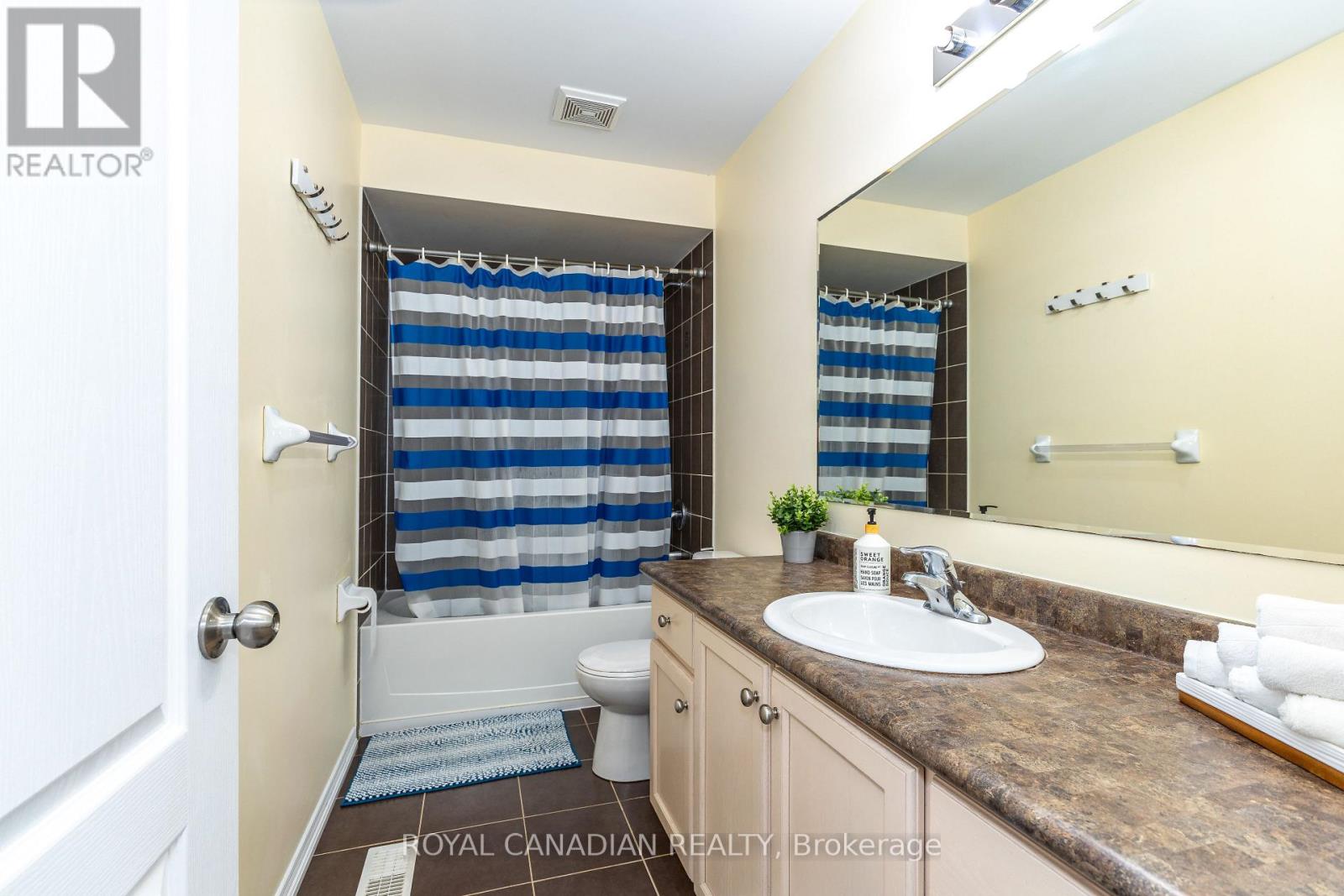 213 Richardson Crescent, Bradford West Gwillimbury, ON photo 43
