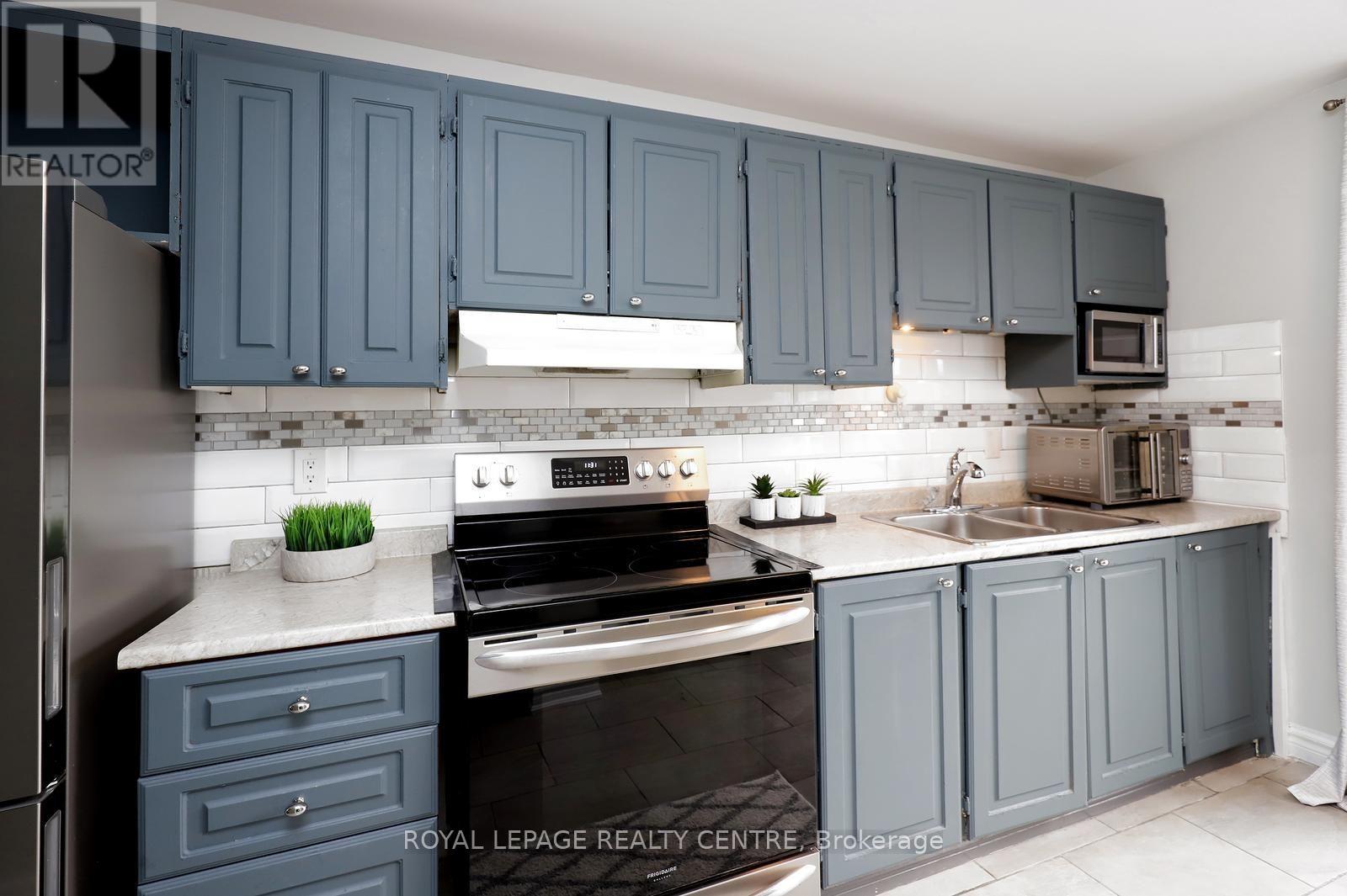 #171 1055 DUNDAS STREET E - 11
