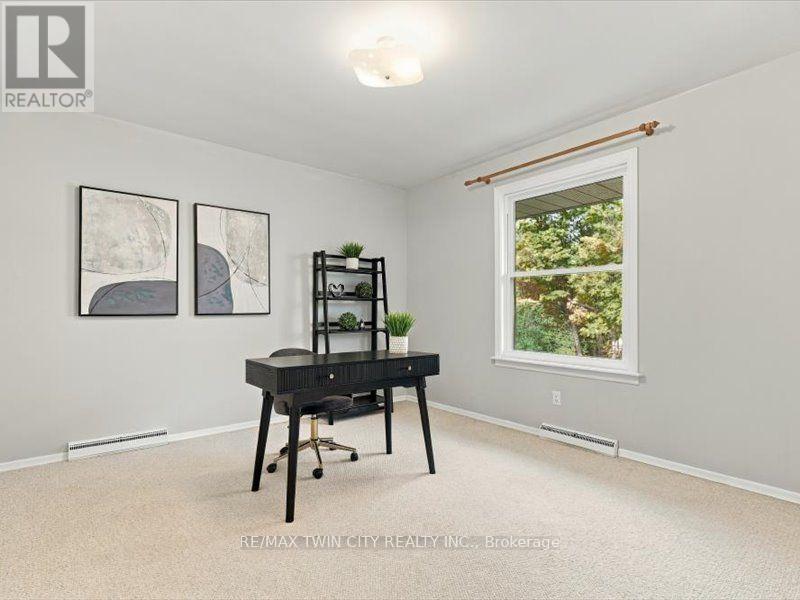 36 Maple Hill Drive, Kitchener, ON photo 22