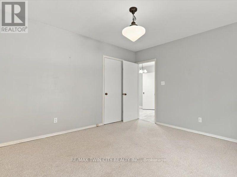 36 Maple Hill Drive, Kitchener, ON photo 27