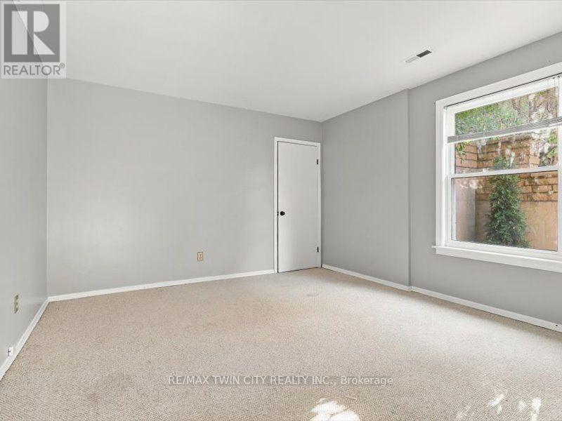36 Maple Hill Drive, Kitchener, ON photo 34