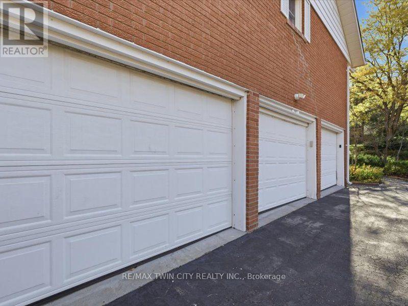 36 Maple Hill Drive, Kitchener, ON photo 39
