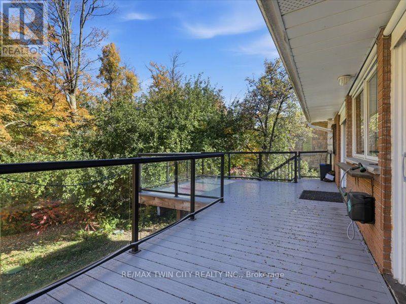 36 Maple Hill Drive, Kitchener, ON photo 44