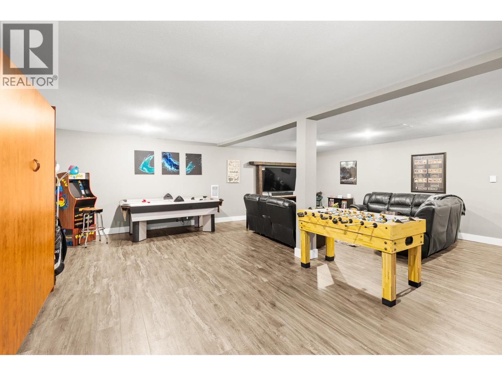  13071 East Ridge Drive, Lake Country