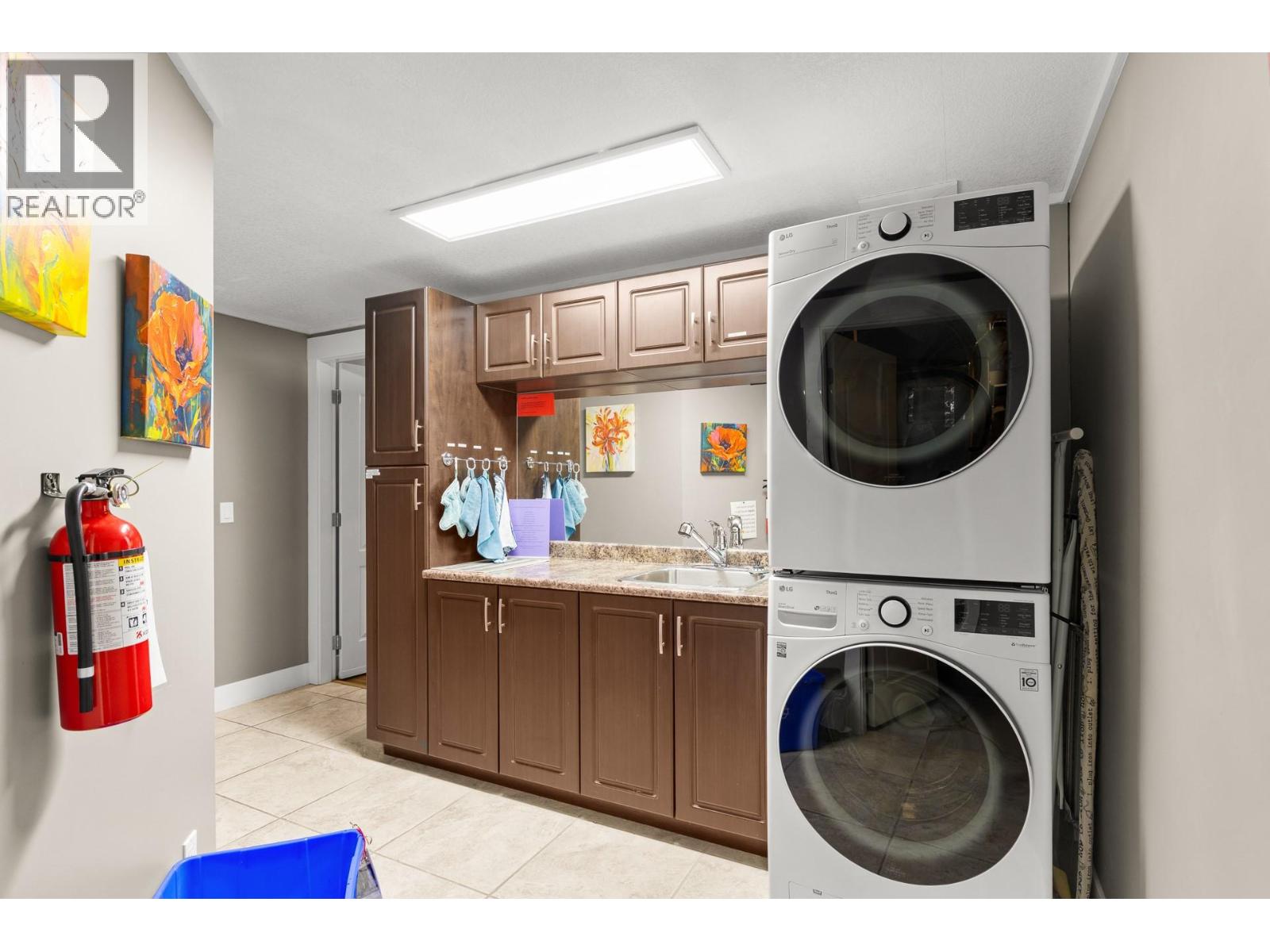  13071 East Ridge Drive, Lake Country