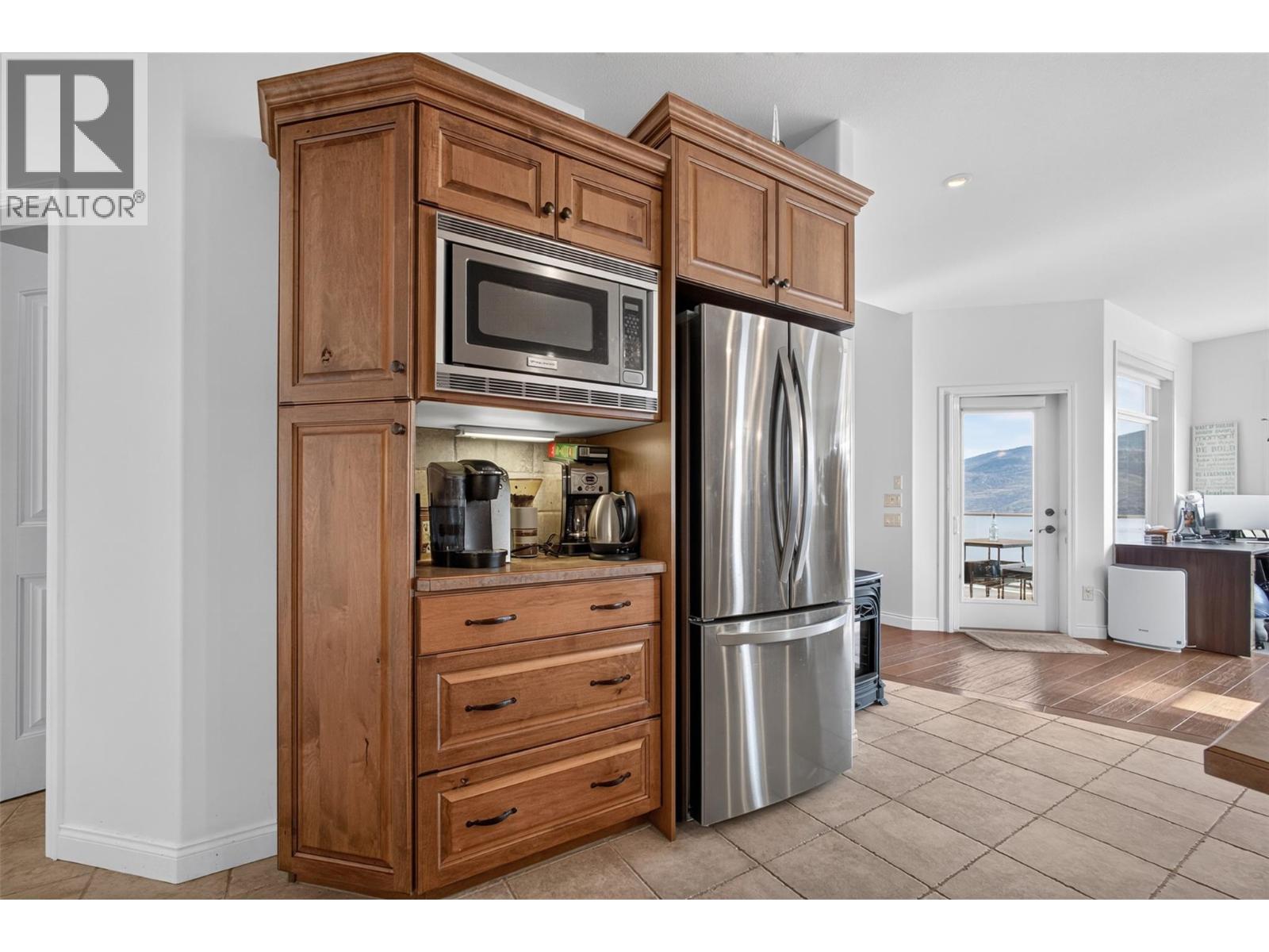  6479 Stuart Crescent South, Peachland