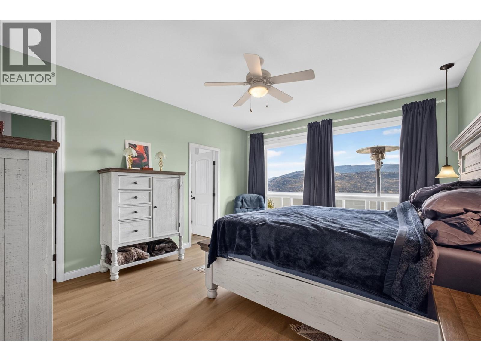  6479 Stuart Crescent South, Peachland