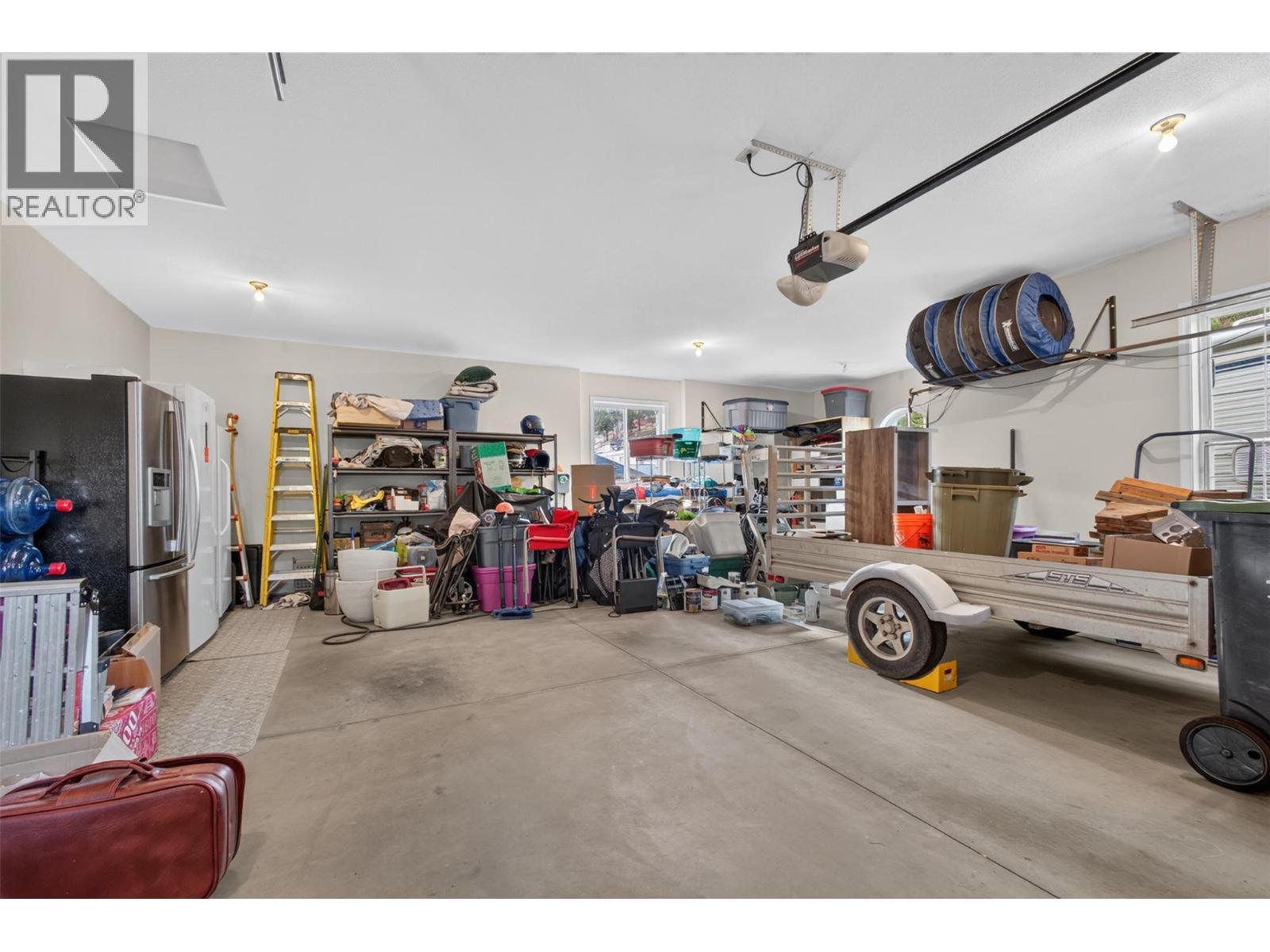  6479 Stuart Crescent South, Peachland