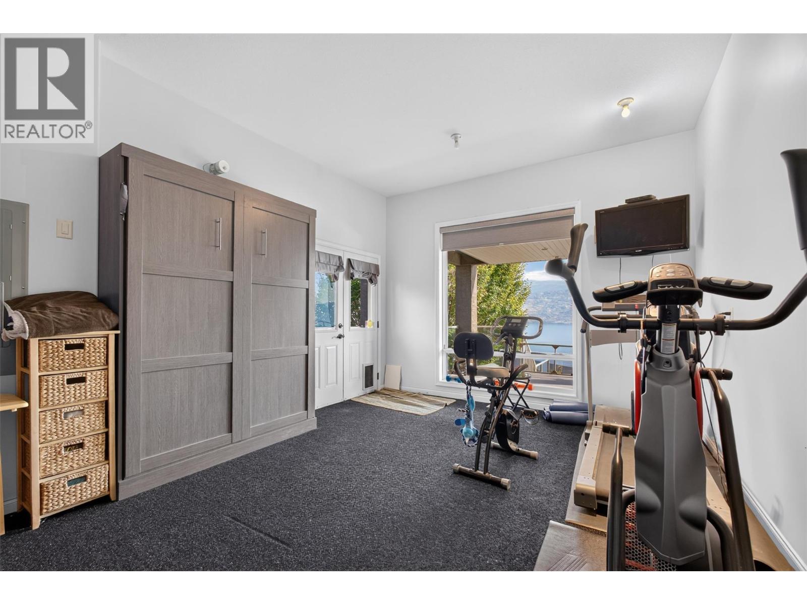 6479 Stuart Crescent South, Peachland