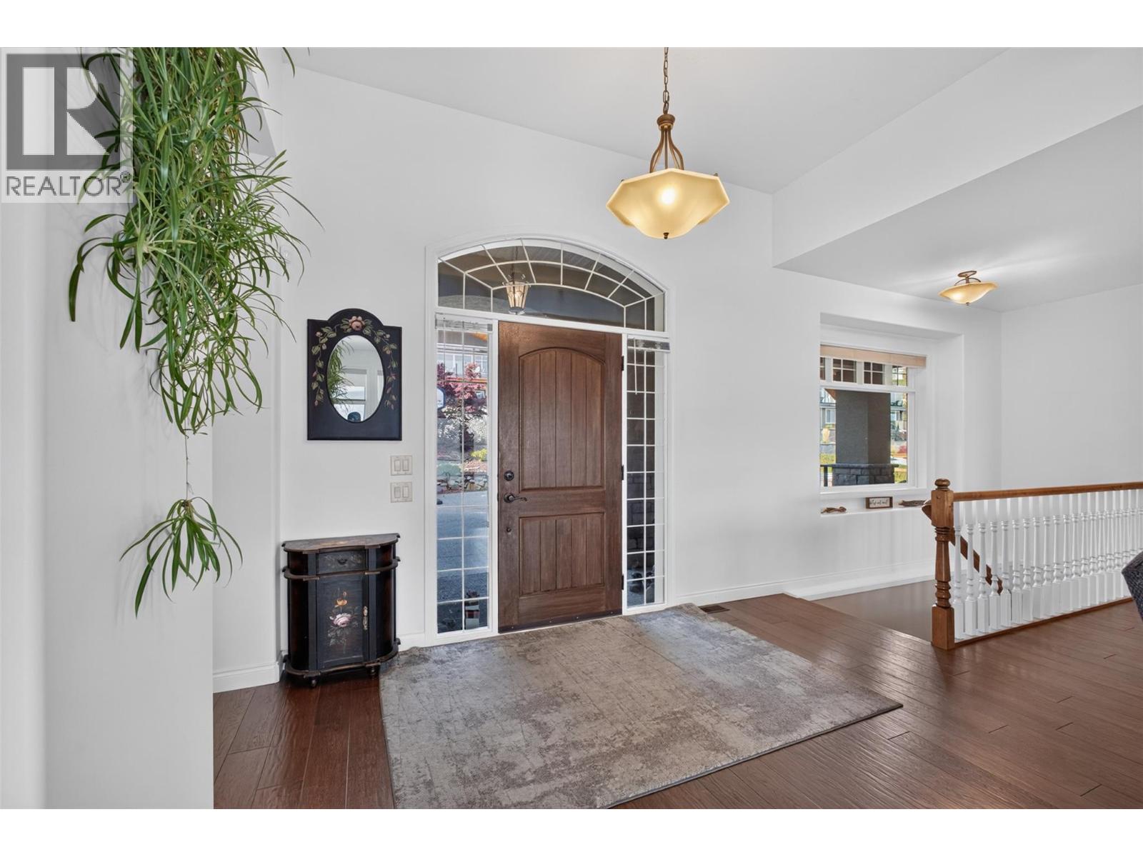  6479 Stuart Crescent South, Peachland