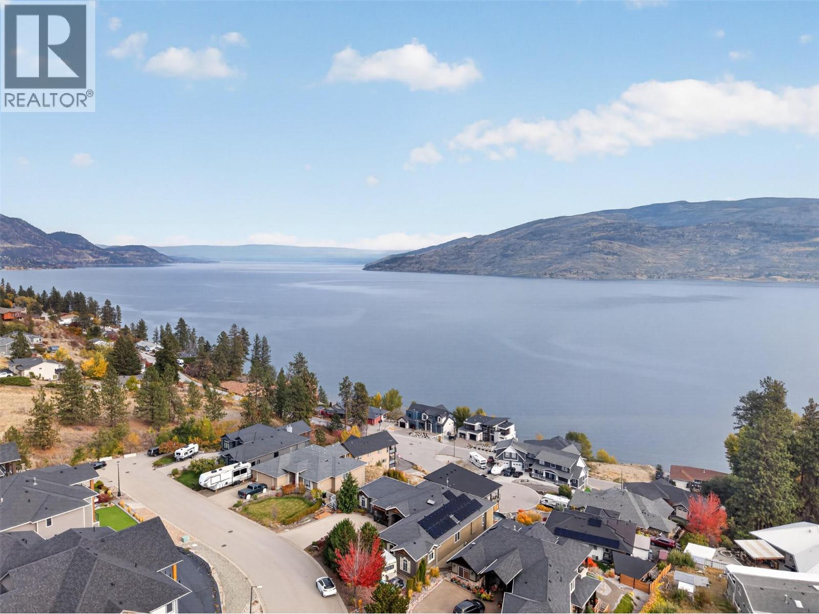  6479 Stuart Crescent South, Peachland