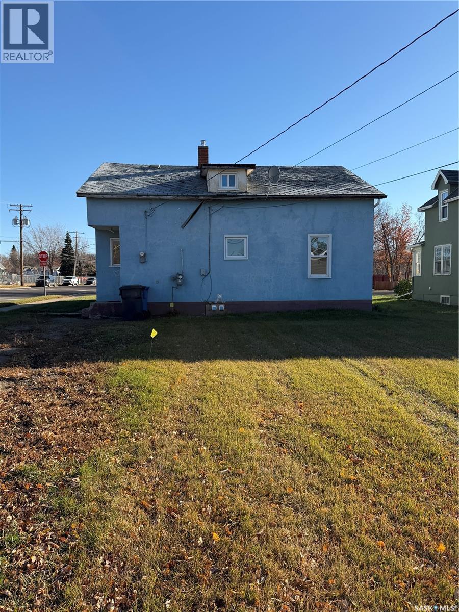 1491 101st STREET, North Battleford — photo 26