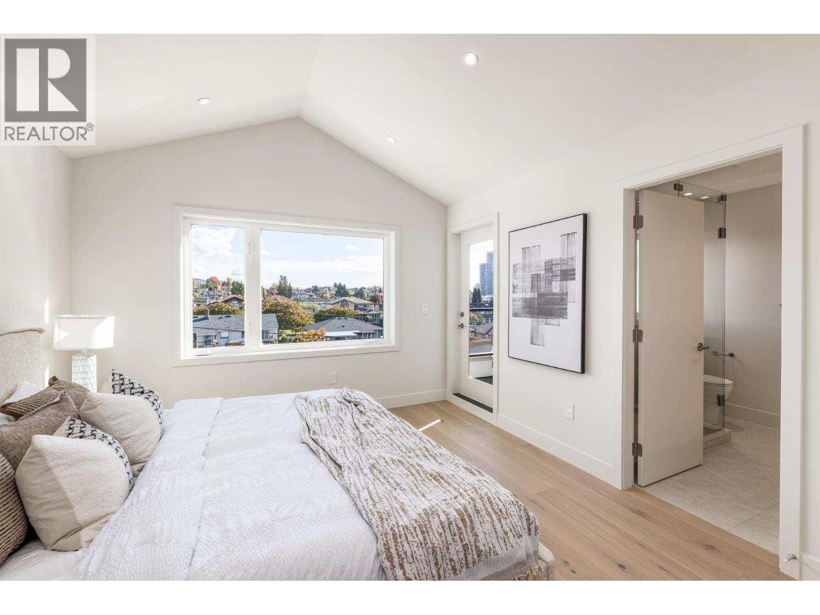 2 1458 Rosser Avenue, Burnaby — photo 22