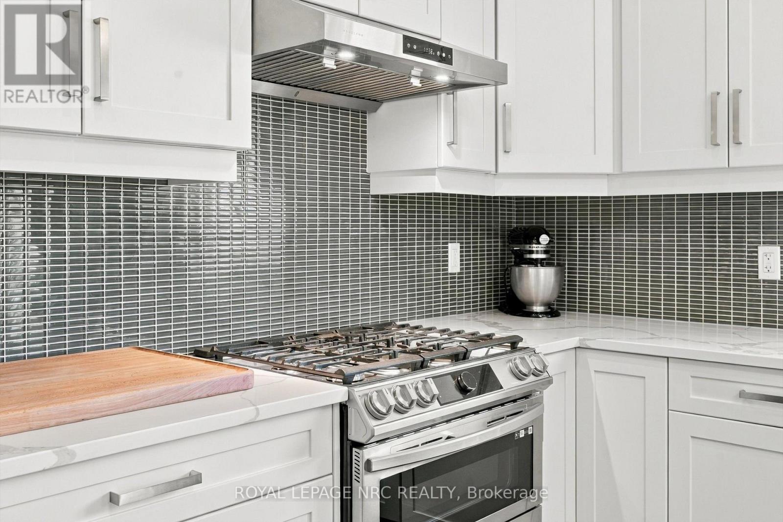 3606 CAROLINIA COURT, Fort Erie (Ridgeway) — photo 12