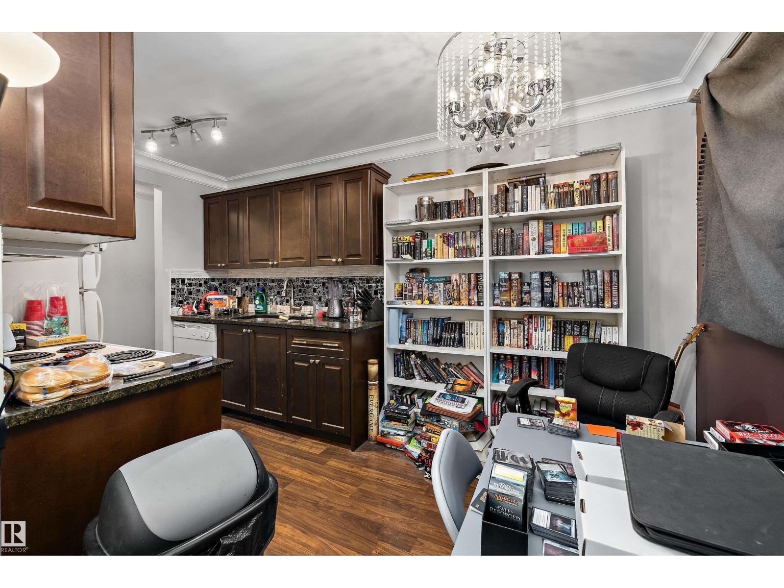 #303 10735 81 AV NW, Edmonton — photo 9